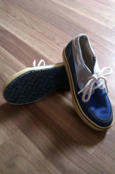 blaue Schuhe