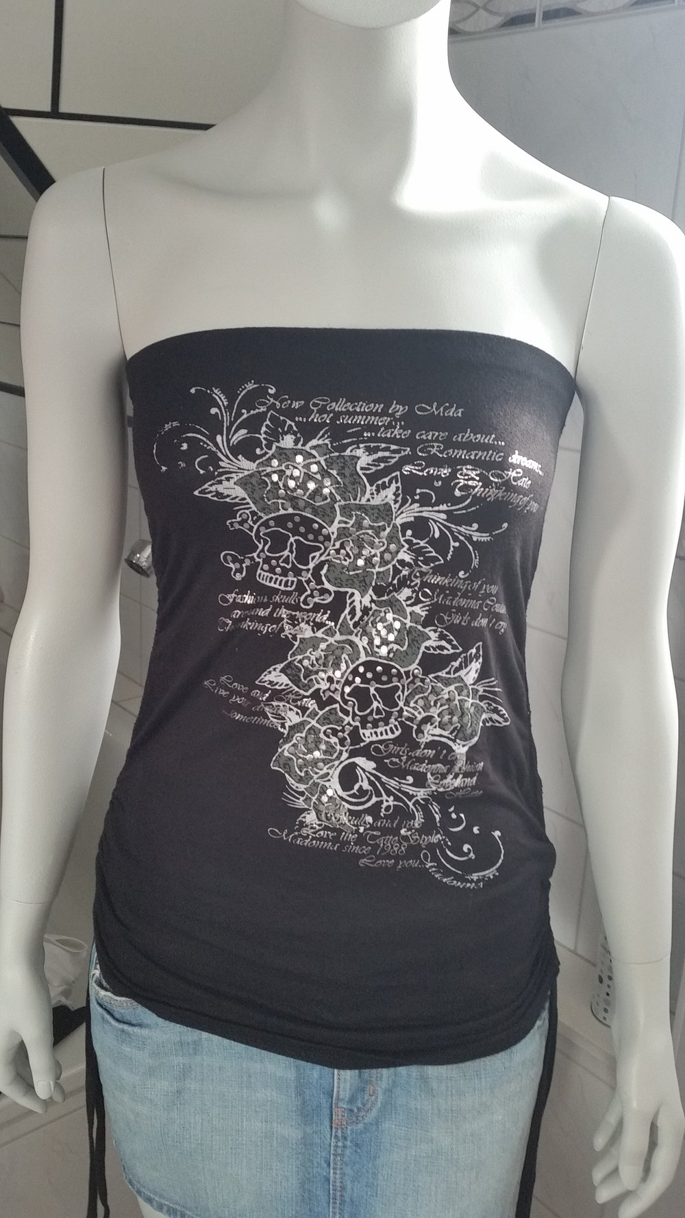 schwarzes Top