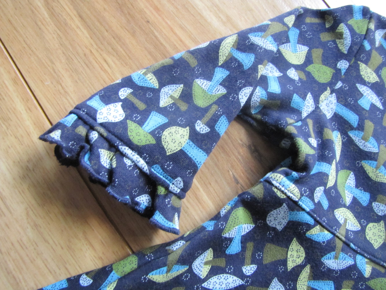 Gymboree Jersey Kleidchen mit Pilzen Gr. 80