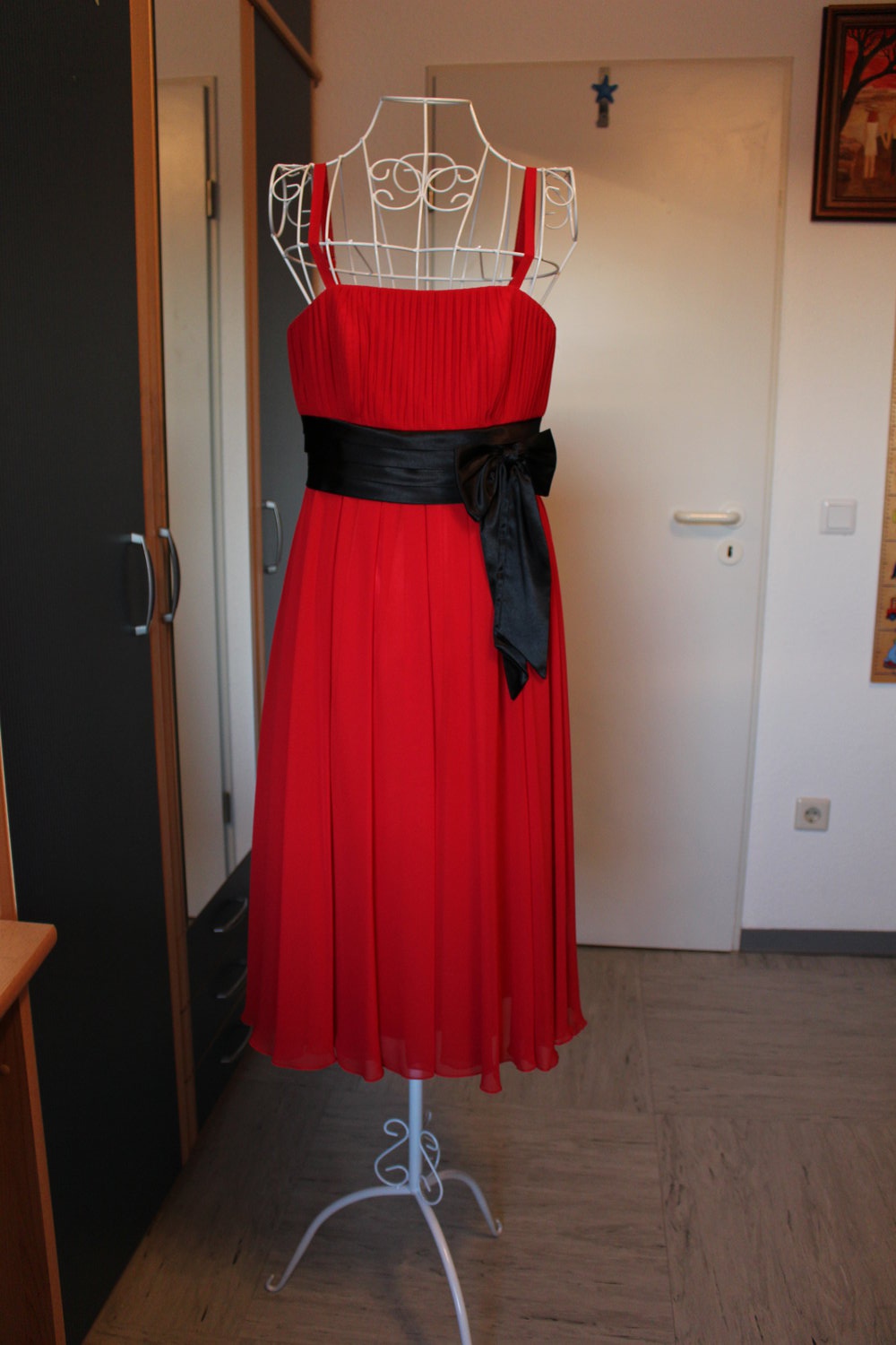 86. Wunderschönes Coctailkleid von Heine, knielang, Gr. 34