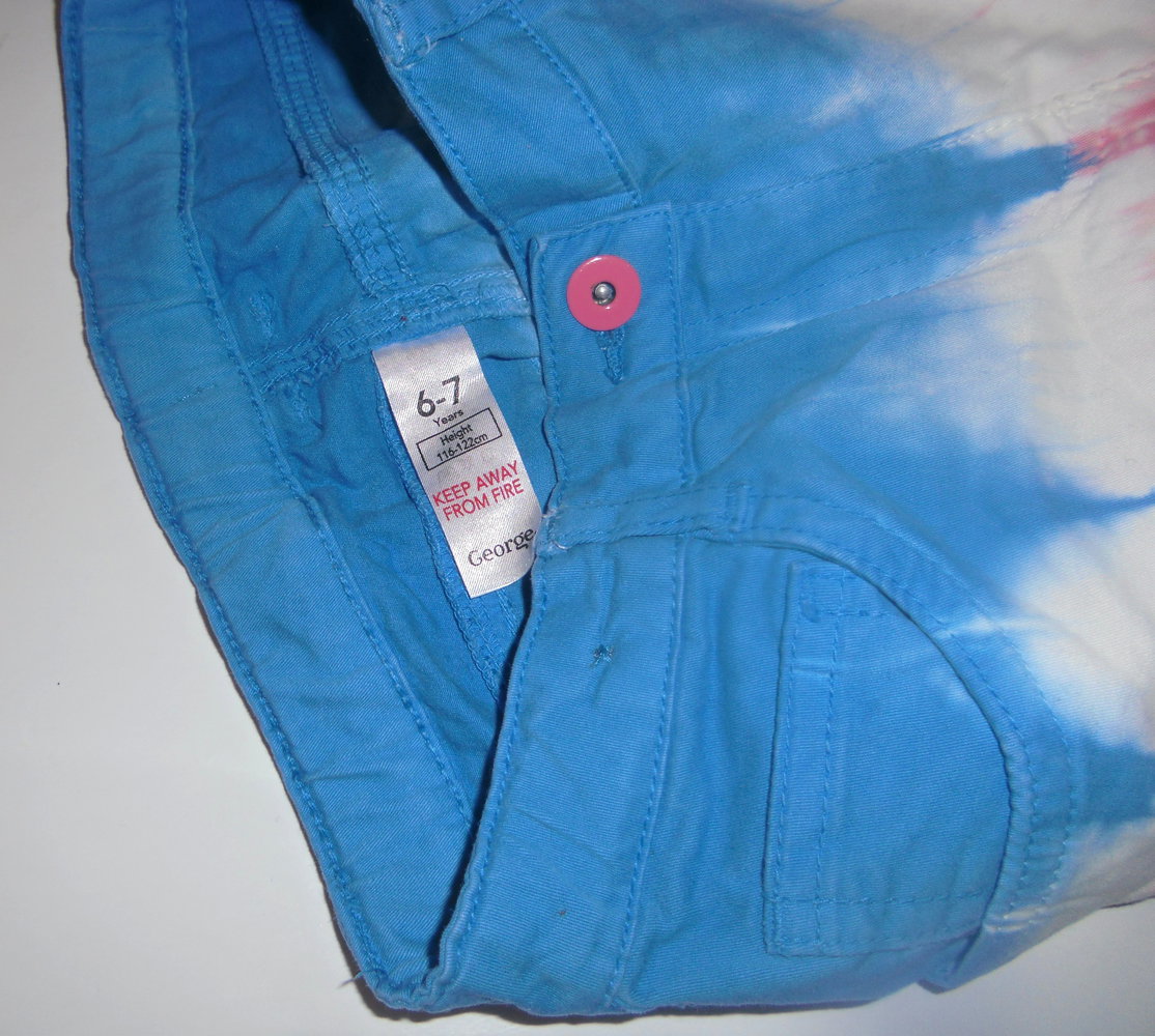 George/engl.- ganz tolle Shorts Gr-6-7y ca 116/122