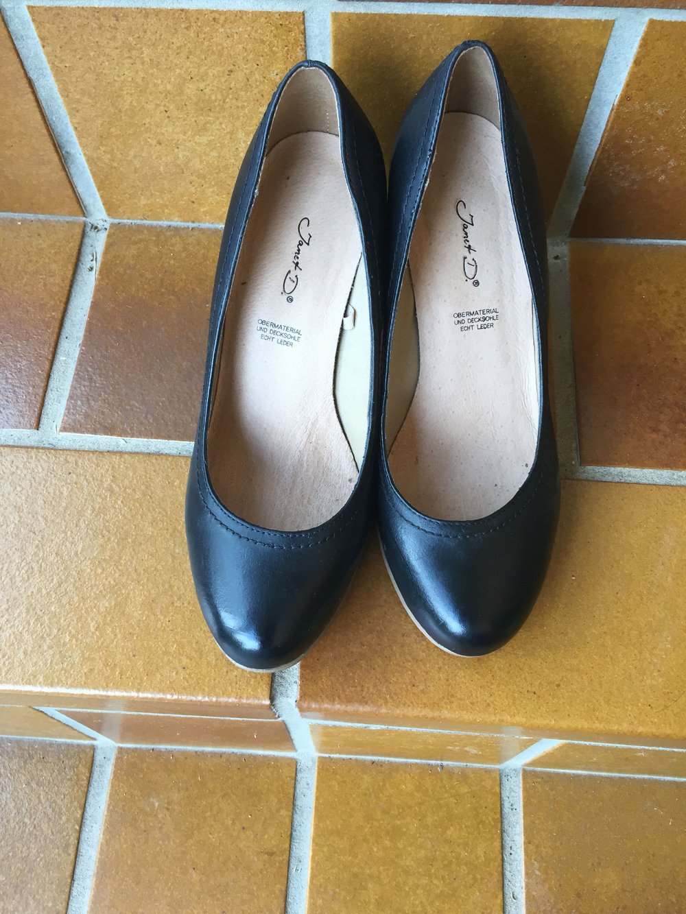 Echtleder Pumps Gr. 36 schwarz nur 1x getragen 