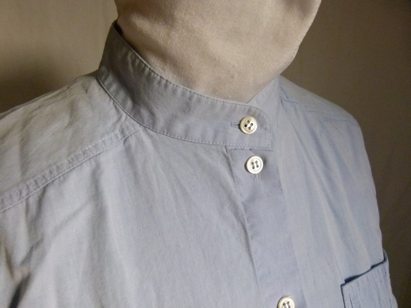 Kurzarm Bluse Hemd, hellblau mit CIAO-Stickerei, Boho Retro Vintage Festival Sommer