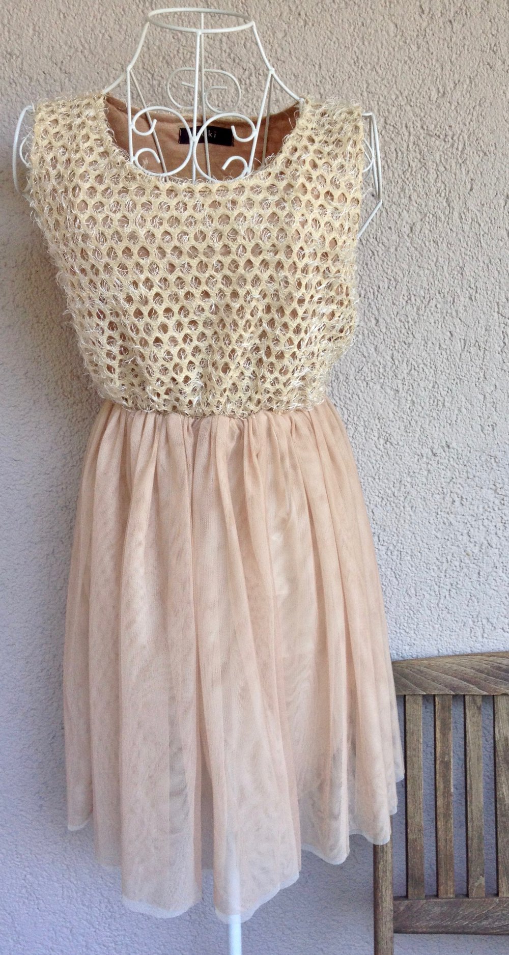 Traumhaftes Kleid mit Tüll von Yuki