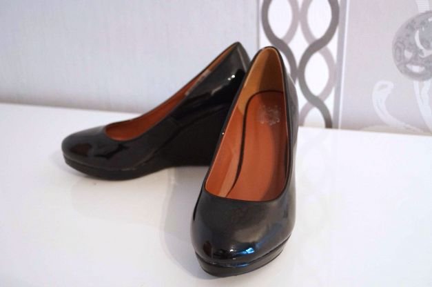 Wunderschöne elegante Vagabond Lack Wedges 39 Neu Cosplay