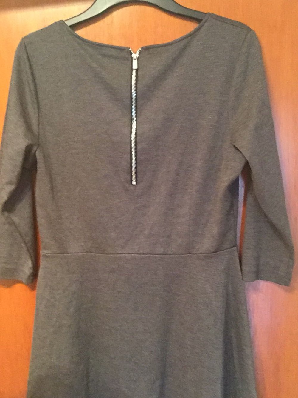 Enges Kleid 