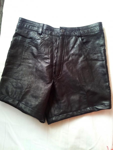  high waist shorts aus echt Leder Italien