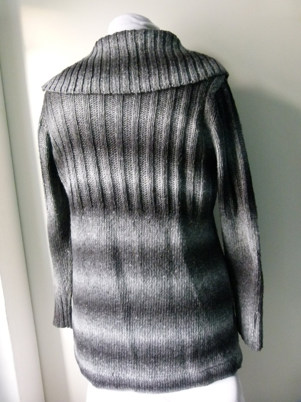 Lange Strickjacke Jacke Cardigan, anthrazit grau ombre, Farbverlauf, Boho Mori Lagenlook Herbst Winter Knitwear