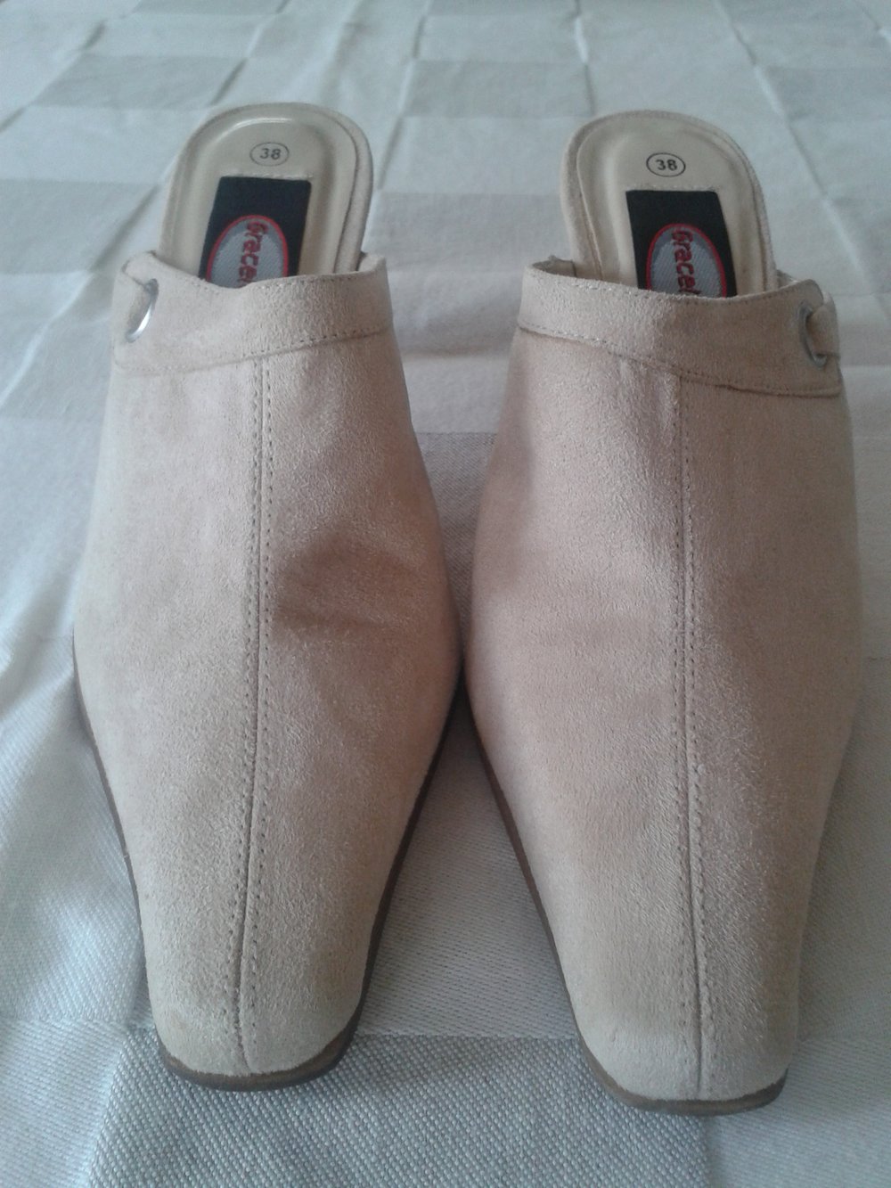Schuhe beige hoch