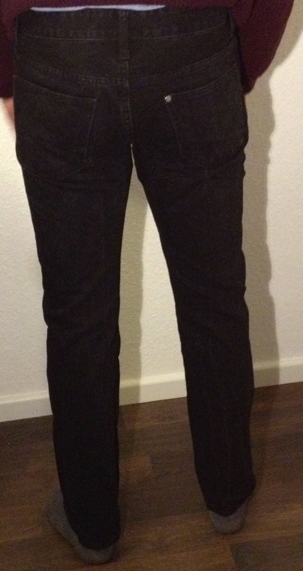 Coole dunkle Jeans von H&M