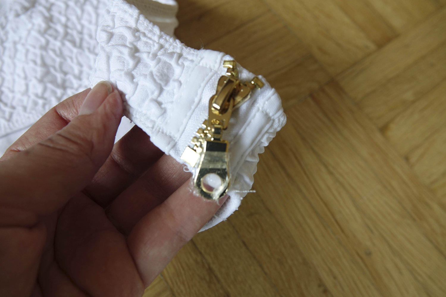 weiße Bikinihose mit Reißverschluss NEU