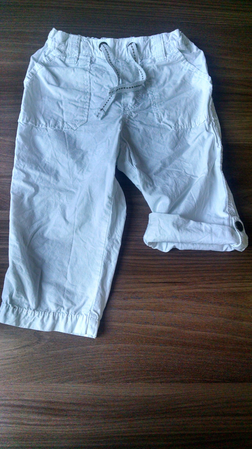 Weiße Sommerhose