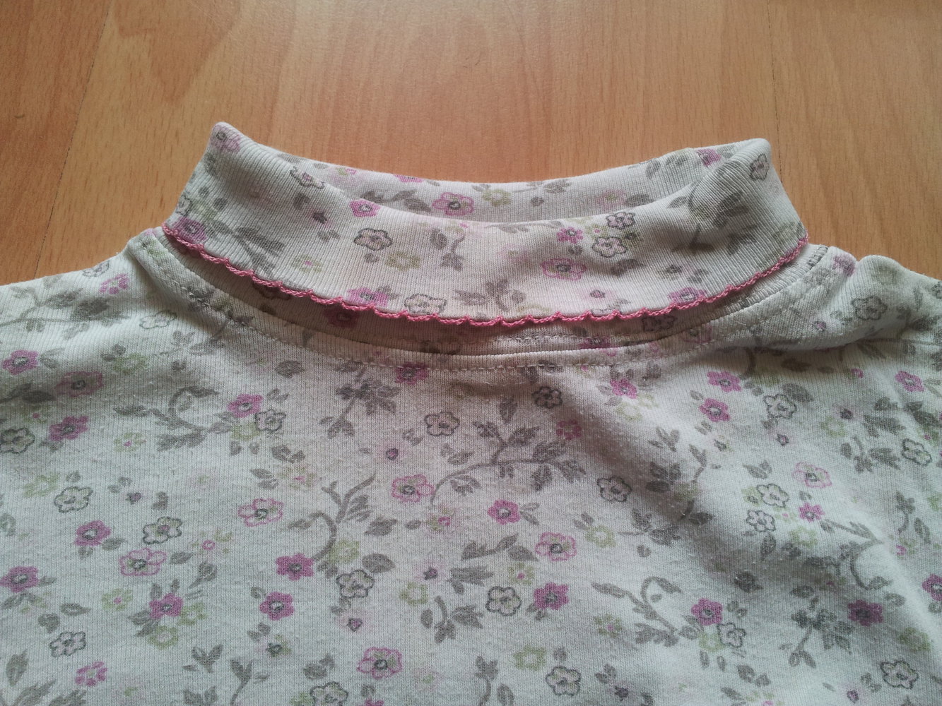  Rollkragen Pullover weiß grau rosa Gr. 92