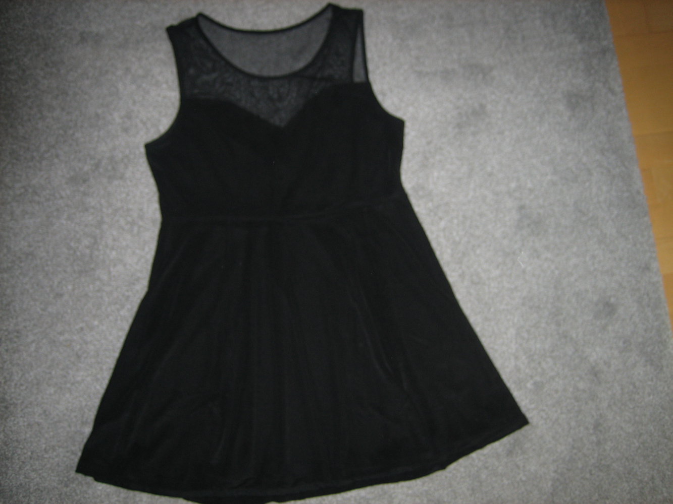 Süßes Kleid Gr. 42, absolut NEU! edles Modell - für unzählige Mode-Ideen!