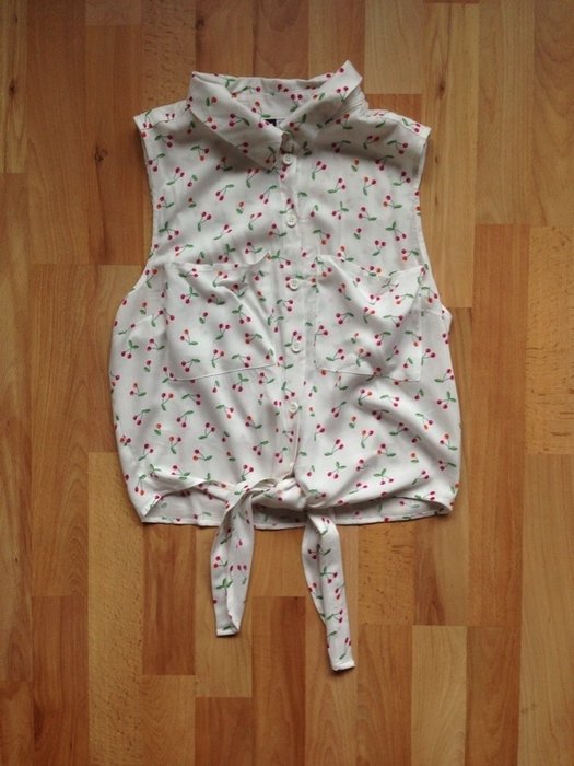 H&M Divided Bluse Kirschen 38