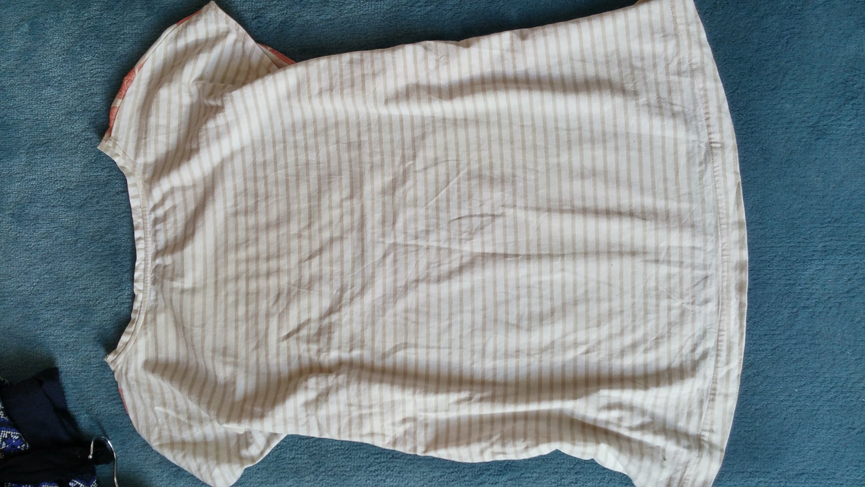 Geblümtes T-Shirt