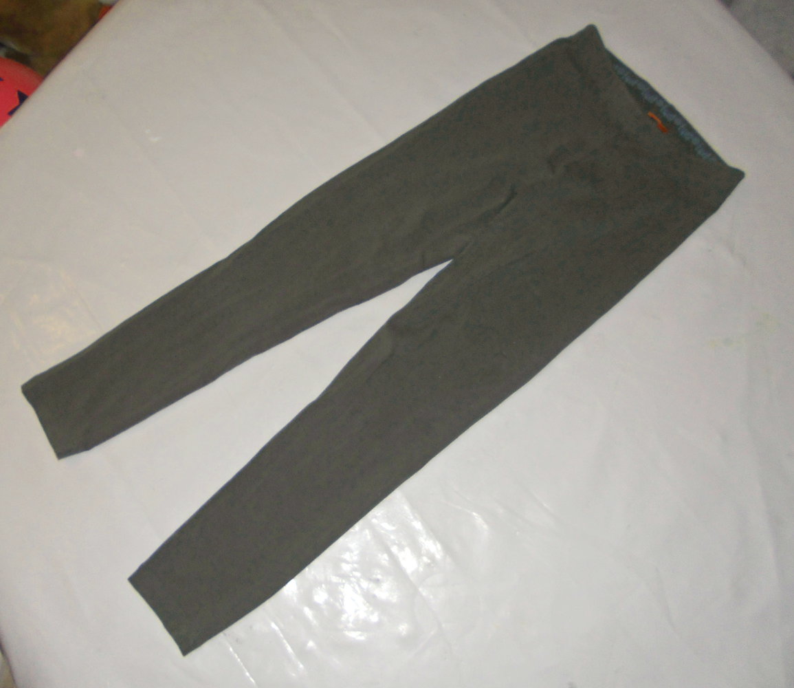 Esprit- schöne Legging Gr.140/146 