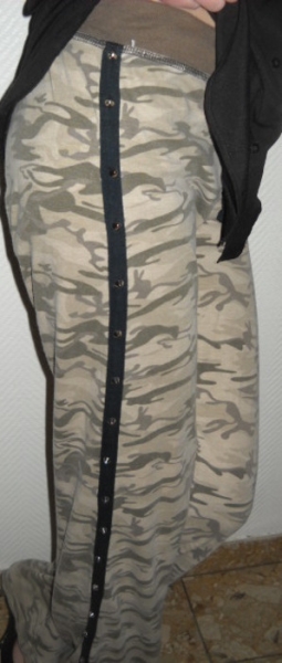 Camouflage Jogging Freizeit Hose lang Killer Nieten Studs Tarn Army Armee braun khaki 34 36 XS S M Blogger