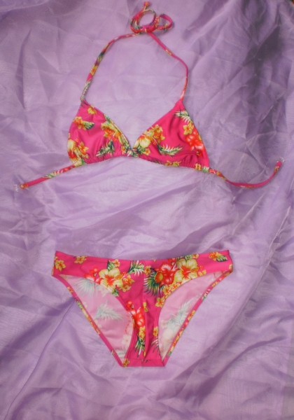Hawaii-Bikini: Triangel-AB-Cup in schönstem Tropen Floral Design! Zeitlos hübsch!