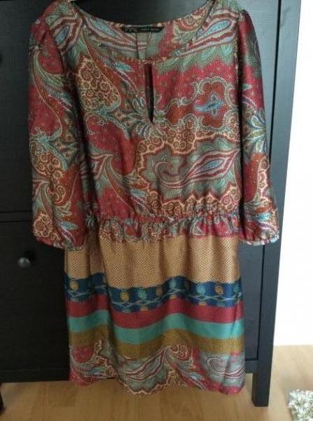 Buntes Kleid von Zara