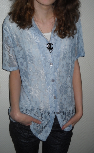 Long Bluse aus Spitze Tunika Top Shirt Spitzenbluse blau mittel Kurzarm Kragen oversized 34 36 38 XS S M