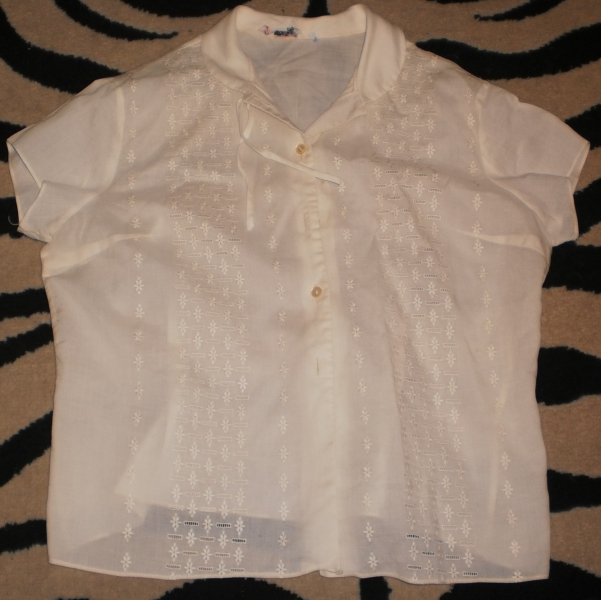 Echte Vintage-Spitzenbluse mit kurzen Armen in Gr. 46!! / Original Swiss Quality