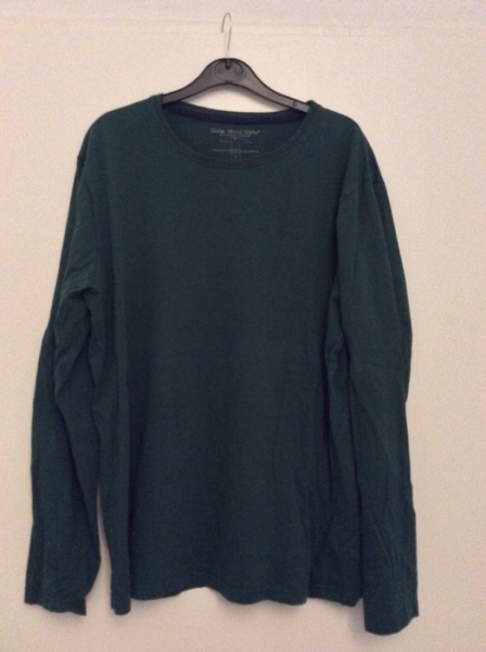 Grünes Shirt lange Ärmel