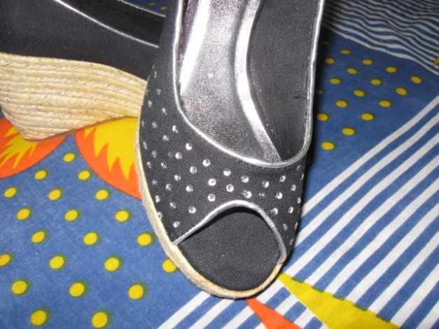 *** Schöne Wedges mit kleinen Steinchen ***