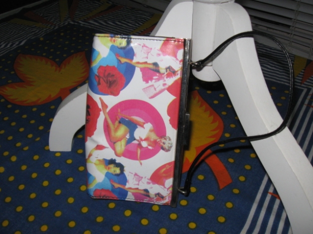 *** Kleine Pin Up Clutch ***