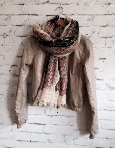 ZARA Jacke beige/Nude Gr. M/L