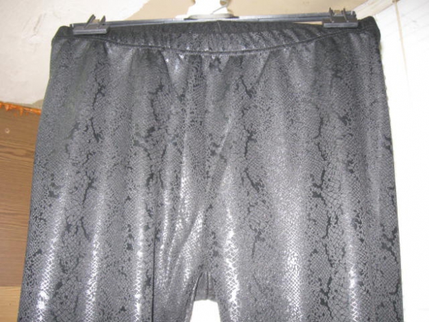 *** Leggings im Schlangenstyle ***