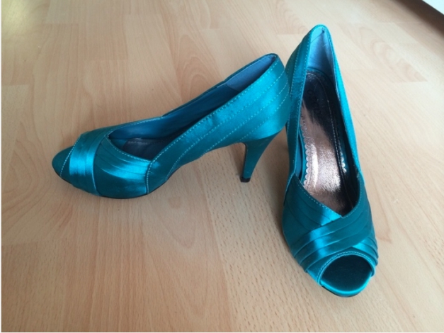 feine blaue Schuhe