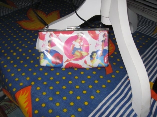 *** Kleine Pin Up Clutch ***