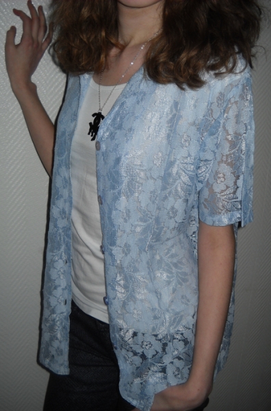 Long Bluse aus Spitze Tunika Top Shirt Spitzenbluse blau mittel Kurzarm Kragen oversized 34 36 38 XS S M