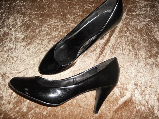 B, Damen Lack Schuhe Pumps HIGH-HEELS Gr. 40 Schwarz