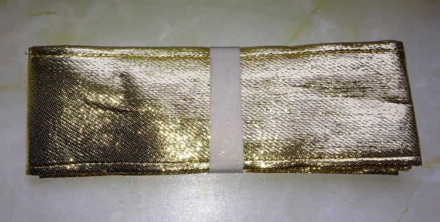 Japan: Kimono-Robe original aus Japan mit Schriftzeichen & Goldgürtel!