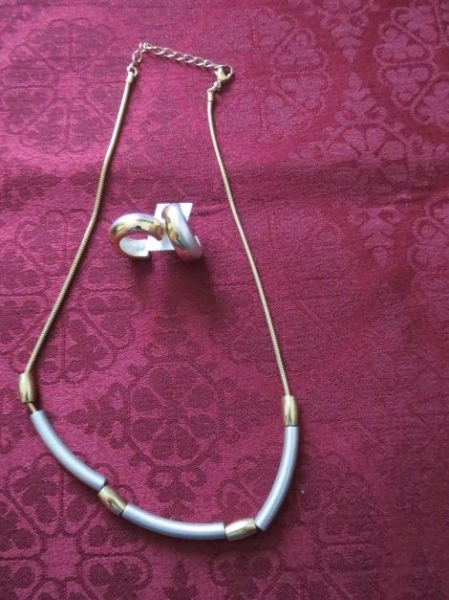 Kette mit Ohrstecker