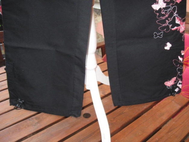 *** NEU ~ Geniale Hose mit Stickerei ***