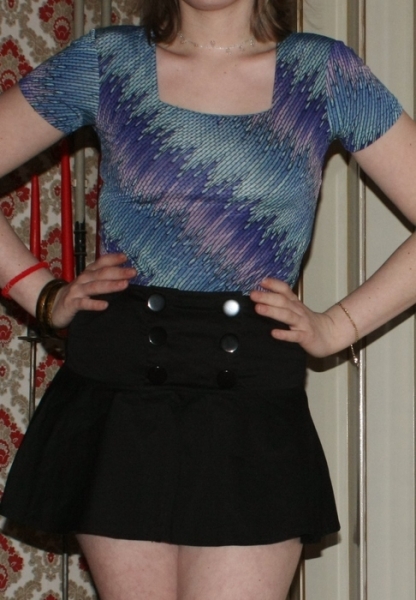 Super tolles Party T-Shirt mit klasse Muster, Gr. M/L, passt aber auch bei S