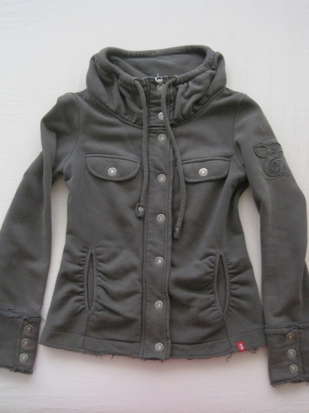 Grauer Sweatshirt mit Hochkragen von EDC By Esprit  Größe M NEU!