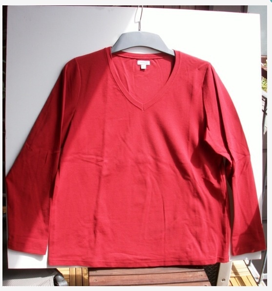 Langarm Shirt rot Größe 46/48 ungetragen!