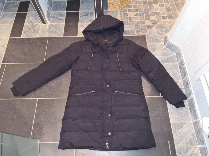 DaunenMantel DaunenJacke YAS Gr. L Winter Jacke schwarz Daunen Mantel
