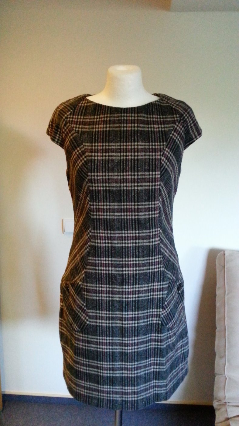 Kleid,Gr.40 (M/L) von s.Oliver Minikleid Bürokleid Neu Wolle Etuikleider winter
