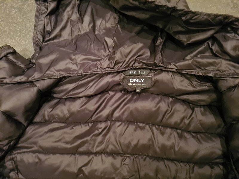 Übergangsjacke Only Gr. M schwarz Steppjacke