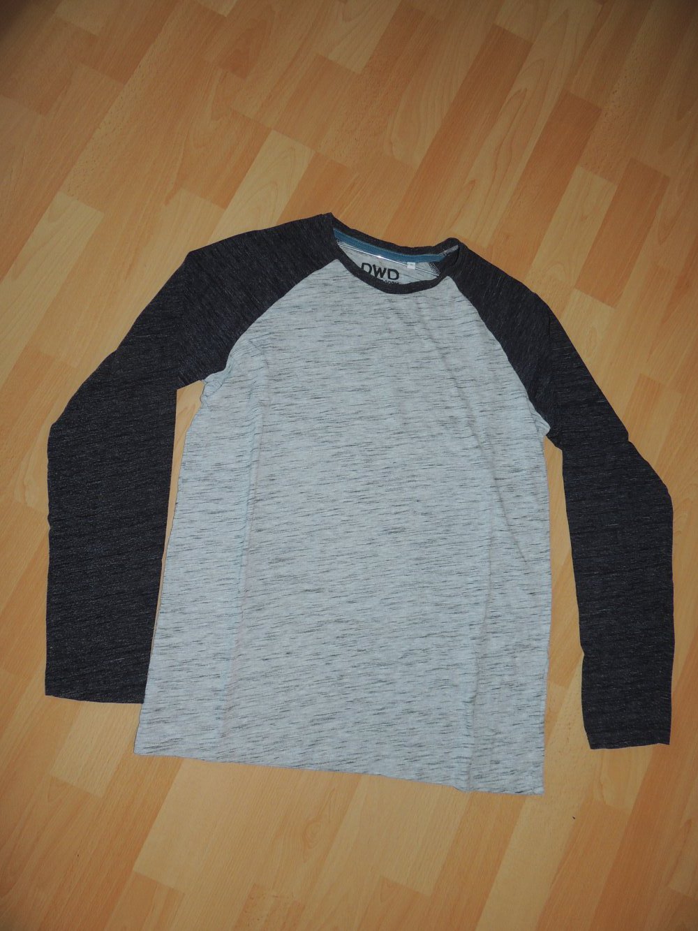 Basic Langarmshirt in 182