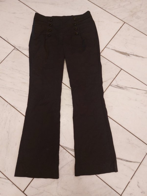 Stoffhose schwarz mit vielen Knöpfen Highwaist Neu!