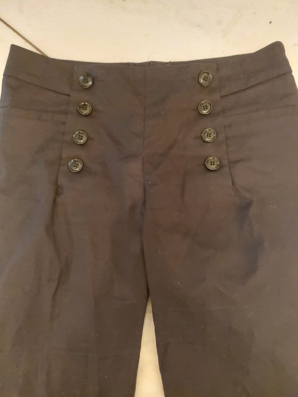 Stoffhose schwarz mit vielen Knöpfen Highwaist Neu!