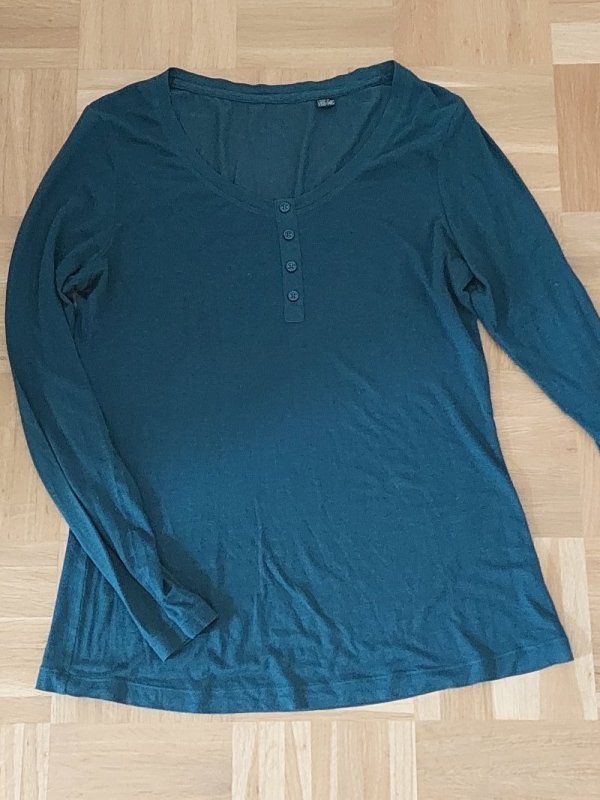Schlichtes Langarmshirt flaschengrün Knopfleiste