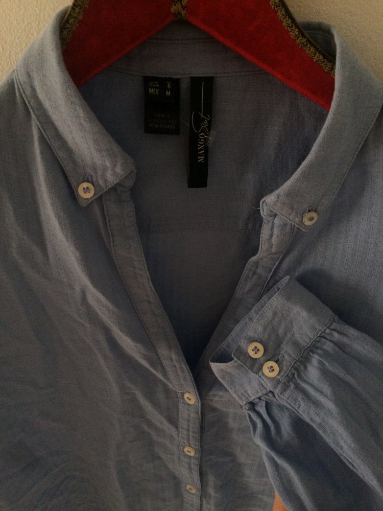 Mango Suit Bluse, V-Ausschnitt, Bubikragen, hellblau