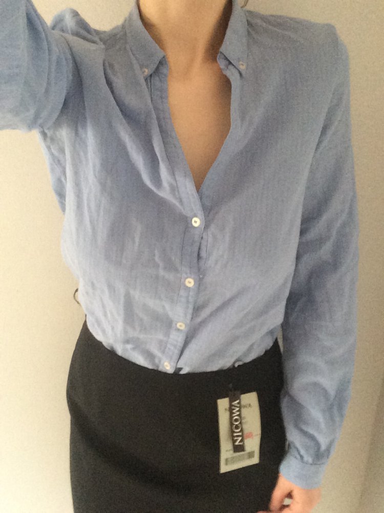 Mango Suit Bluse, V-Ausschnitt, Bubikragen, hellblau